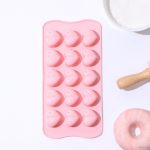 Форма силиконовая Сердечки с точкой, 15 ячеек 4